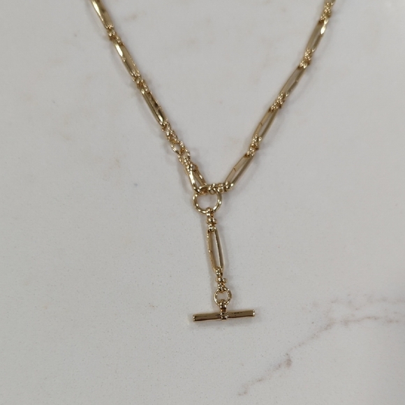 Ann Taylor Gold Link Necklace With Bar Charm - Picture 6 of 7
